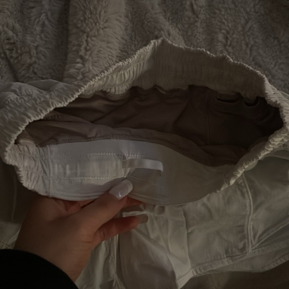 Lululemon 2.5 inseam white shorts, size 0, barely worn - Picture 3 of 3